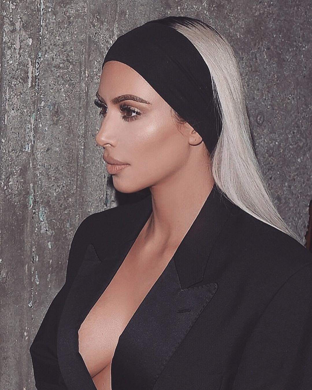 Cum să ai un abdomen ca al lui Kim Kardashian? Vedeta a dezvăluit care este secretul ei