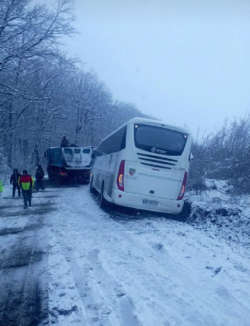 VIDEO / România, sub nămeţi! Intervenţii de amploare ale salvatorilor ISU