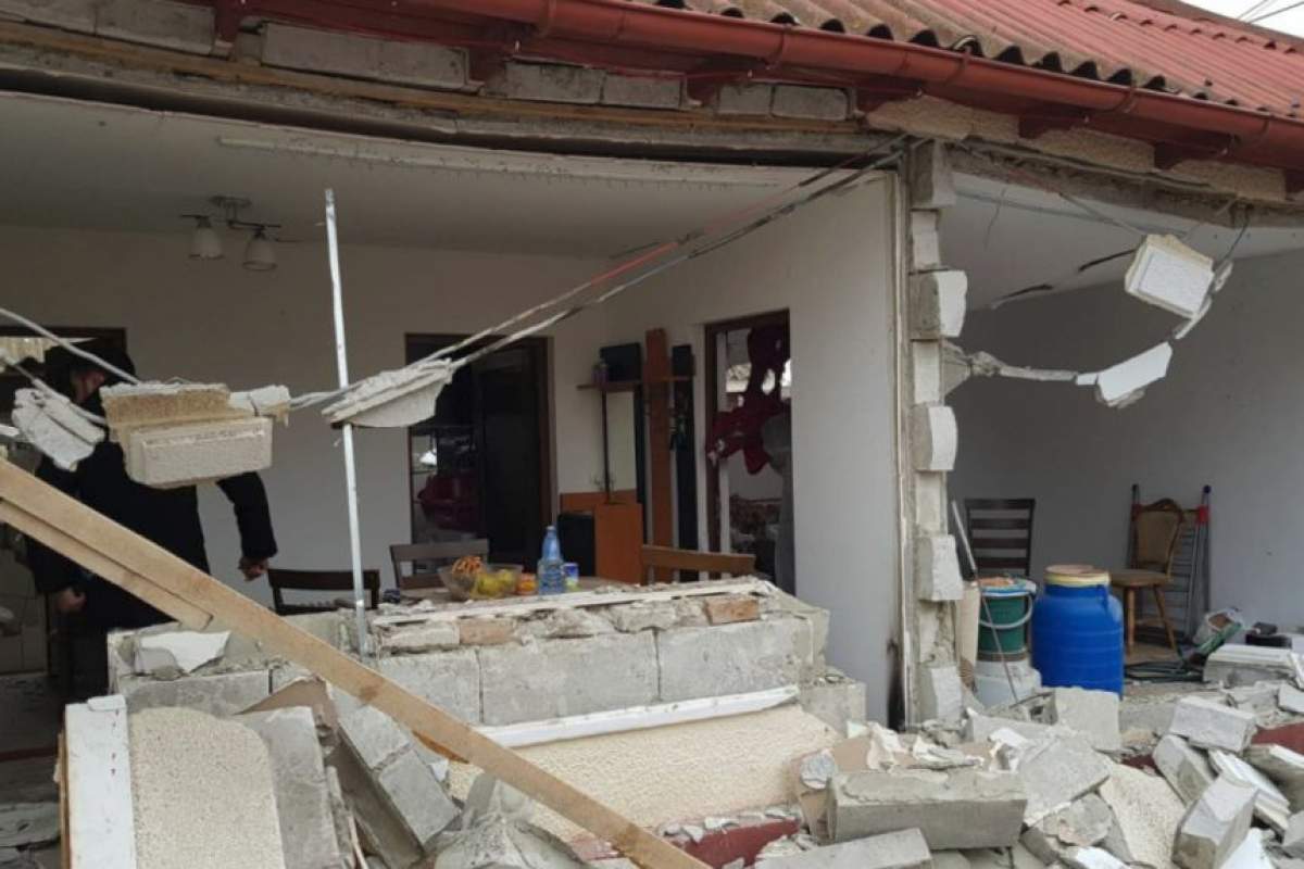 VIDEO / Imagini devastatoare! Două persoane au fost rănite, după ce o casă a fost distrusă de o explozie în Năvodari
