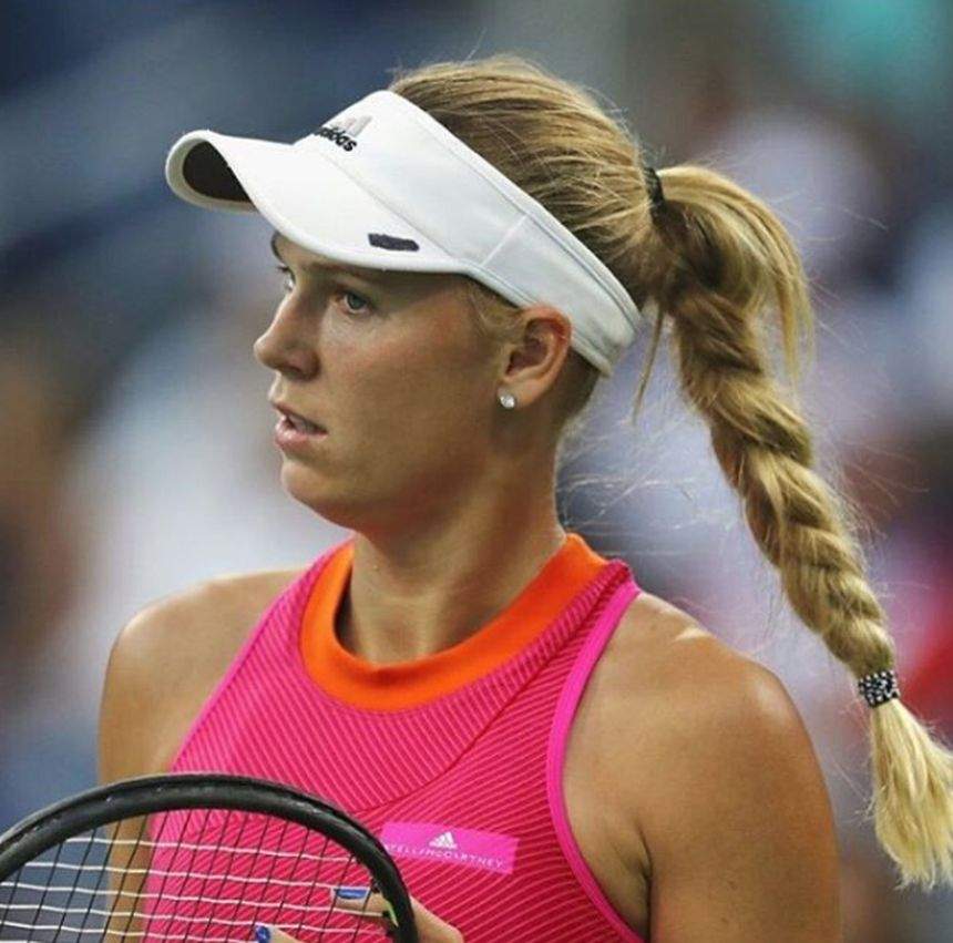 Momente teribile pentru Caroline Wozniacki chiar în timpul meciului jucat la Miami. Părinţii ei...