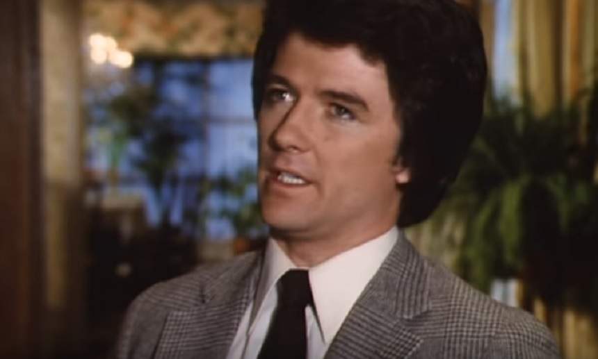 VIDEO / Bobby din "Dallas" este de nerecunoscut la 69 de ani! Actorul Patrick Duffy, bunicuţ cu plete