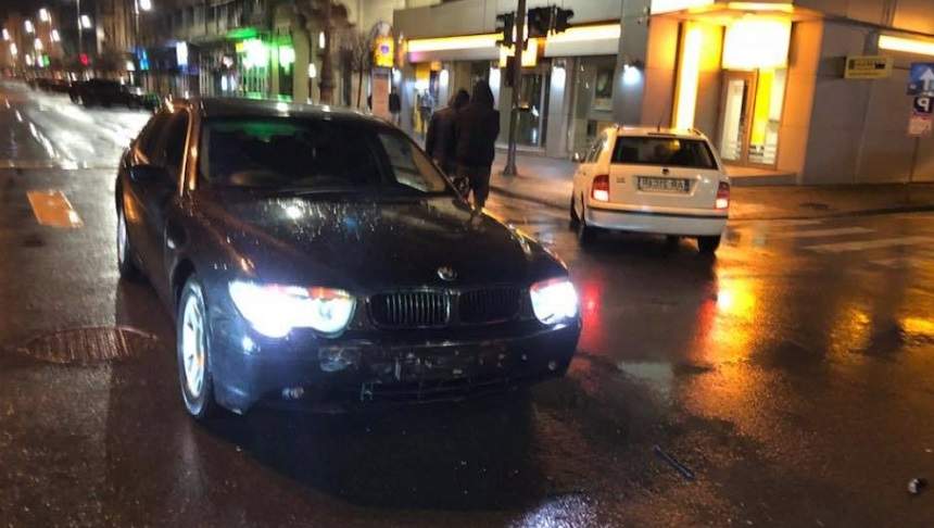FOTO / Accidente în lanţ noaptea trecută în Arad! Două maşini s-au făcut praf