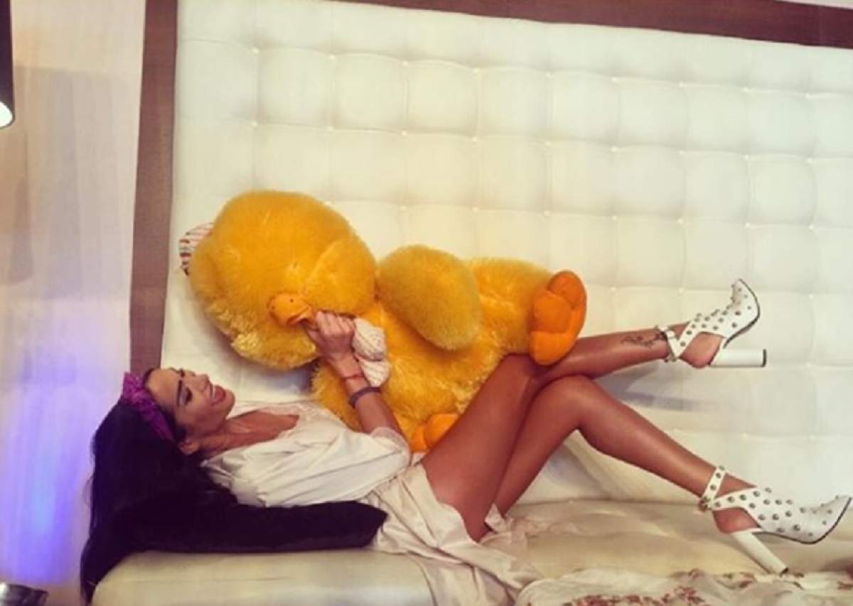 FOTO / Margherita de la Clejani a condus îmbrăcată aşa şi i-a zăpăcit pe şoferi: "Îmi place viaţa"