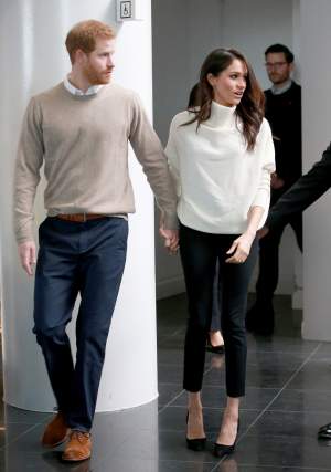 FOTO / Ce s-a întâmplat? Experții în limbajul trupului dezvăluie o schimbare în relația Prințului Harry cu Meghan Markle