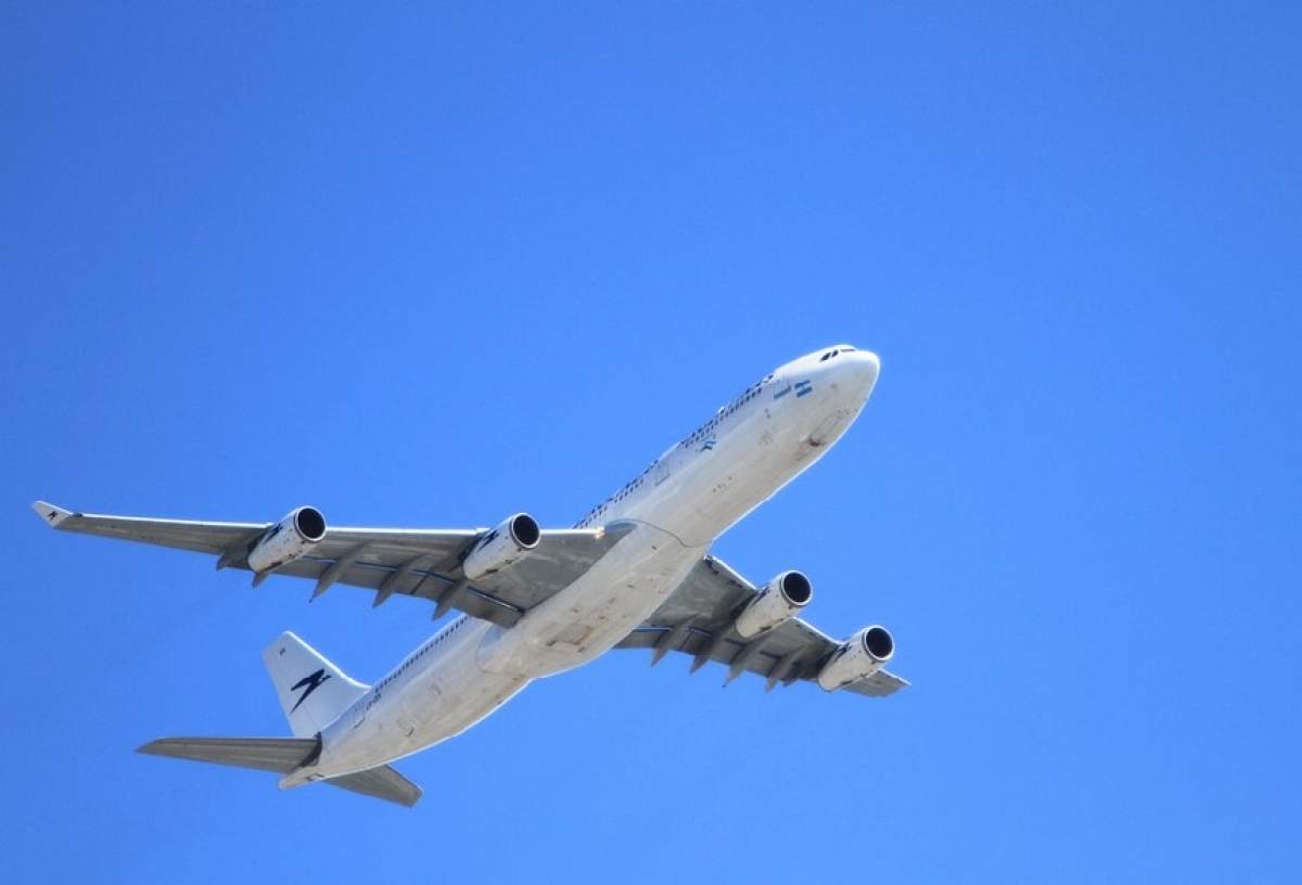 Probleme pentru un avion care a decolat de pe aeroportul din Cluj. Ce au raportat piloţii