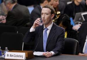 Scandal Facebook. Momentele din audierea lui Mark Zuckerberg care au ajuns virale și au inspirat numeroase glume