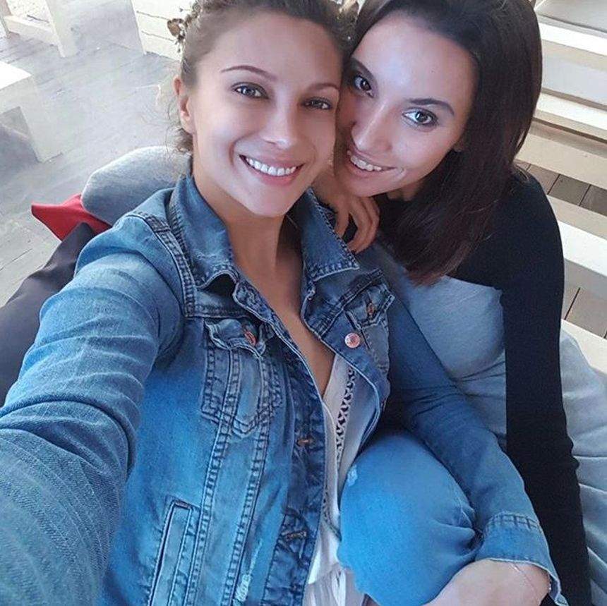 FOTO / A devenit mamă de două luni, dar arată super hot! Celebra vedetă, ipostază emoţionantă alături de micuţul ei