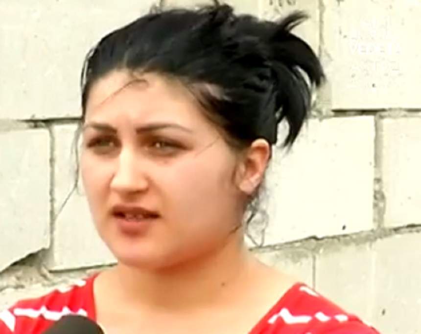 VIDEO / Disperarea unui bărbat de 55 de ani! Mama de 25 de ani vrea să îi ia copilul: "M-a lovit, m-a strâns de gât"