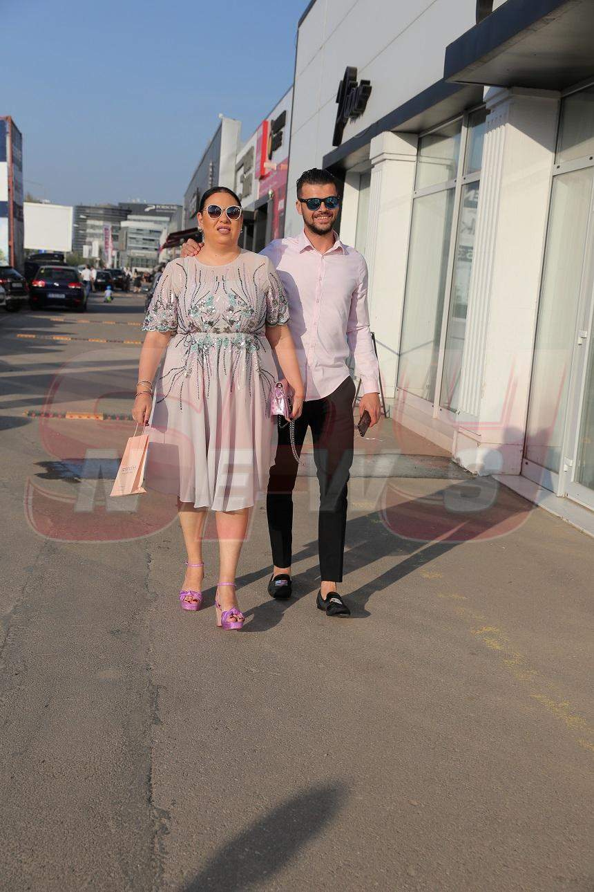 FOTO / Oana Roman şi Marius Elisei, printre primii invitaţi prezenţi la petrecerea micuţei Gabrielei Cristea. Ce au făcut cei doi, imediat cum au ajuns