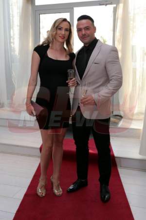 FOTO / Însărcinată, soţia lui Cornel Păsat arată superb. Ţinuta aleasă la petrecerea fiicei Gabrielei Cristea este uluitoare