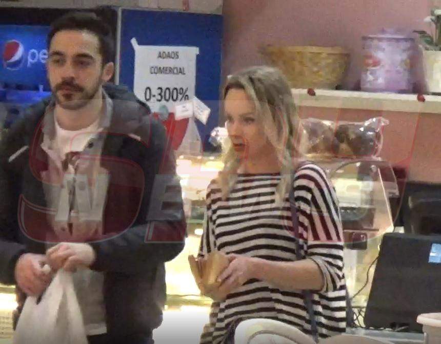 VIDEO PAPARAZZI / Cât de dulce este dragostea pentru Sandra Izbaşa şi Petrişor Ruge! Cum se răsfaţă cei doi amorezi