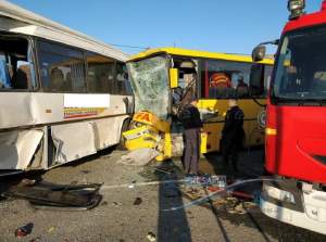 VIDEO / Două autobuze s-au ciocnit violent în Satu Mare. Plan roşu de intervenţie, activat!