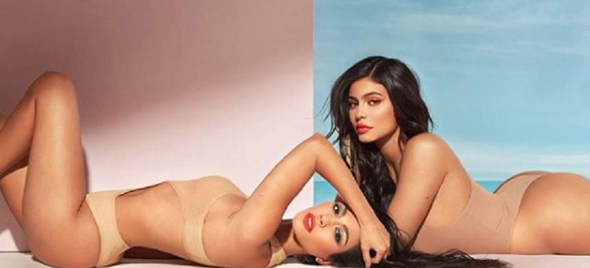 FOTO / Abia a născut, dar s-a dezbrăcat pentru un pictorial sexy, alături de sora sa. Kylie Jenner face senzație pe internet