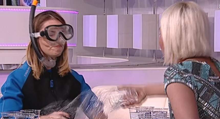 VIDEO / Bianca Sârbu și Maria Constantin, duel în direct la "Agenția Vip". "Mă bate!"