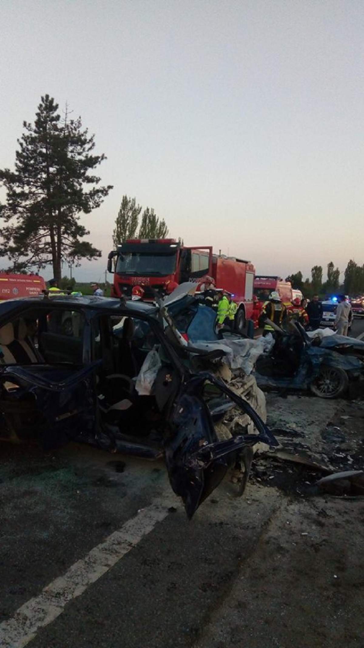 VIDEO / Accident cumplit la Tâncăbeşti! 4 ambulanţe SMURD şi 2 echipaje de descarcerare au intervenit