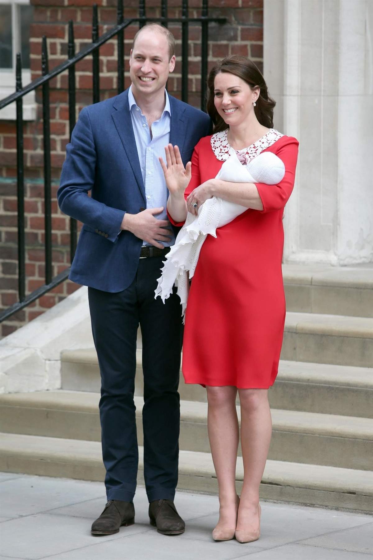 Cum a reușit Kate Middleton să arate perfect în fața camerelor, după doar 7 ore de la nașterea bebelușului