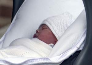S-a aflat numele bebelușului regal! Cum se numeşte cel de-al treilea copil născut de Kate Middleton