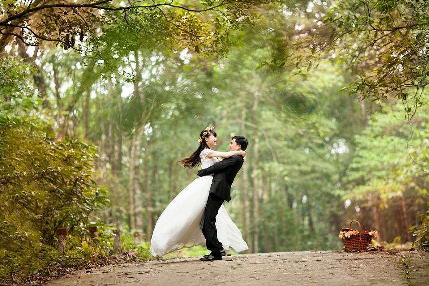 FOTO / TEST: Alege o pereche de verighete și află de câte ori te vei căsători în decursul vieții
