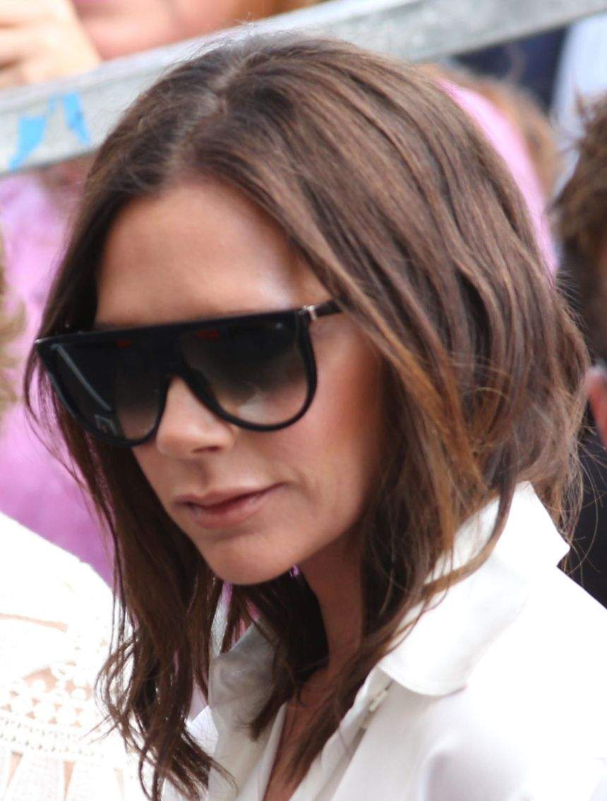 Victoria Beckham a recunoscut care este motivul pentru care nu zâmbeşte niciodată în public