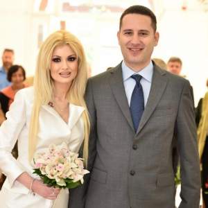 FOTO / Flavia Apostol, prezentatoarea anorexică, s-a căsătorit! Imagini de la nunta fabuloasă
