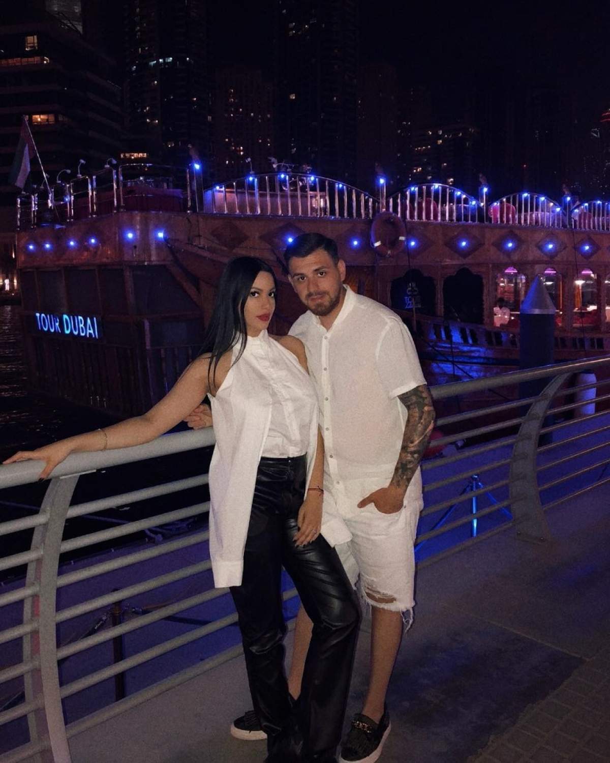 FOTO / Betty Stoian și-a scos burtica de gravidă la plimbare și a făcut furori pe străzile din Dubai