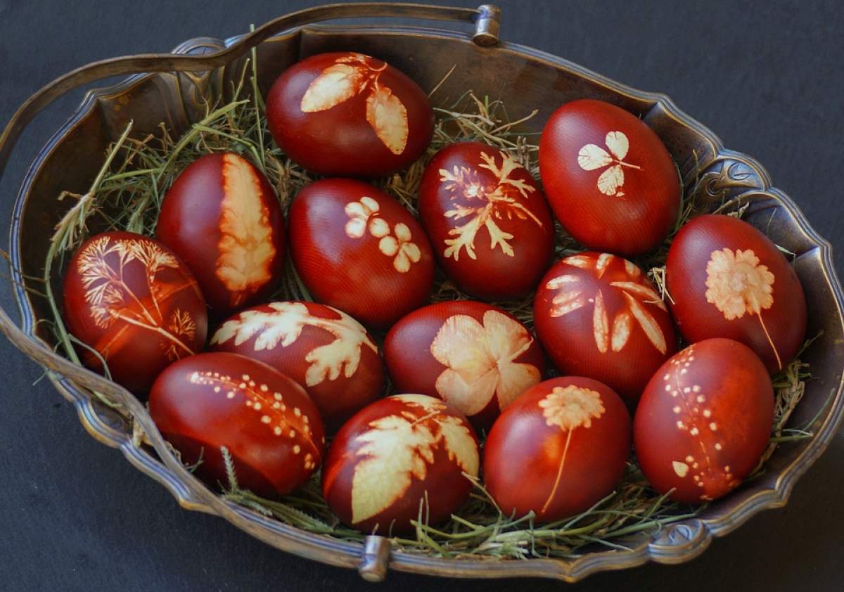 Poţi vopsi ouăle de Paşte în Sâmbăta Mare! Cum să le faci cu modele