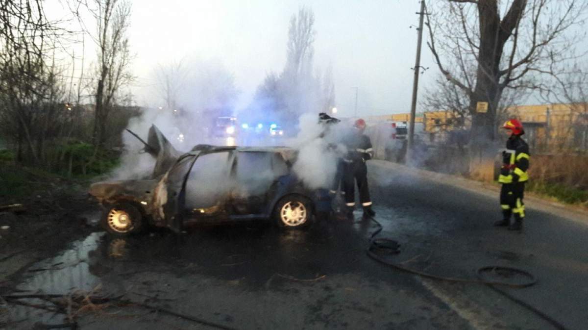 Accident şocant în Bucureşti. Un şofer a murit după ce s-a izbit cu maşina de un copac. Imagini teribile de la faţa locului