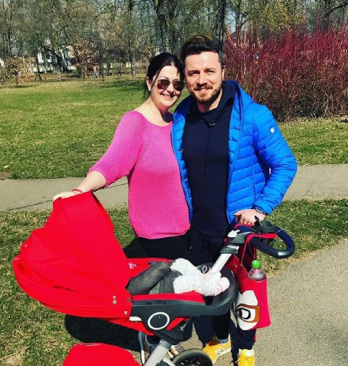 FOTO / Tavi Clonda, fotografie de familie, alături de femeile din viața lui. Soacra, foarte afectuoasă cu Gabriela Cristea