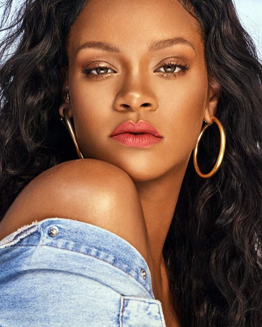 Momente de panică pentru Rihanna! Un străin a intrat în casa vedetei și a dormit în patul ei