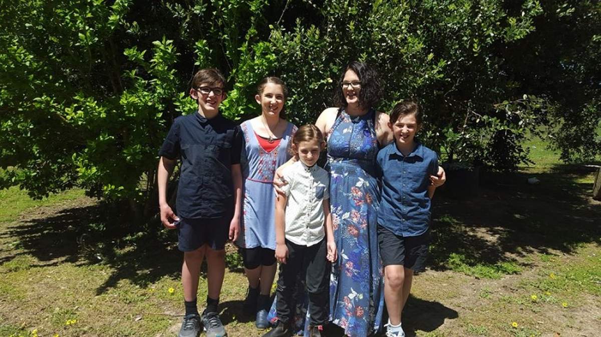 Un bărbat și-a ucis soția, fiica și cei patru copiii ai acesteia, după care și-a luat viața