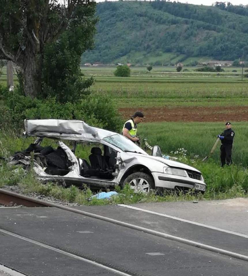 Tragedie în Zalău! Patru studente au murit, după ce maşina în care se aflau a fost spulberată de tren