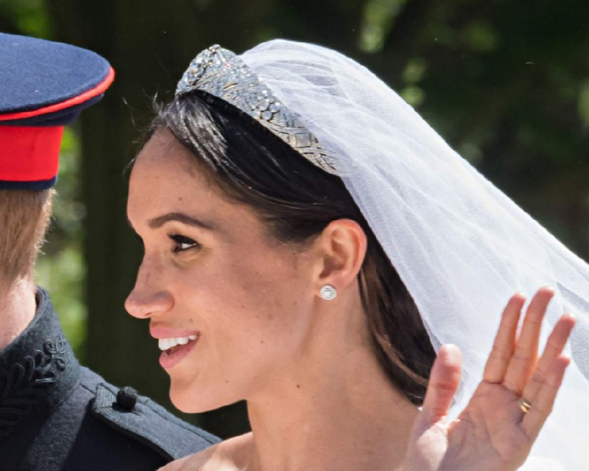 Cum să ai o coafură ca a miresei Meghan Markle în doar 15 minute