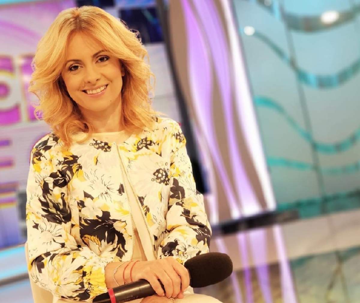 FOTO / Tabloul perfect! Simona Gherghe şi soţul ei, urare pentru Ana Georgia: "Primul an"