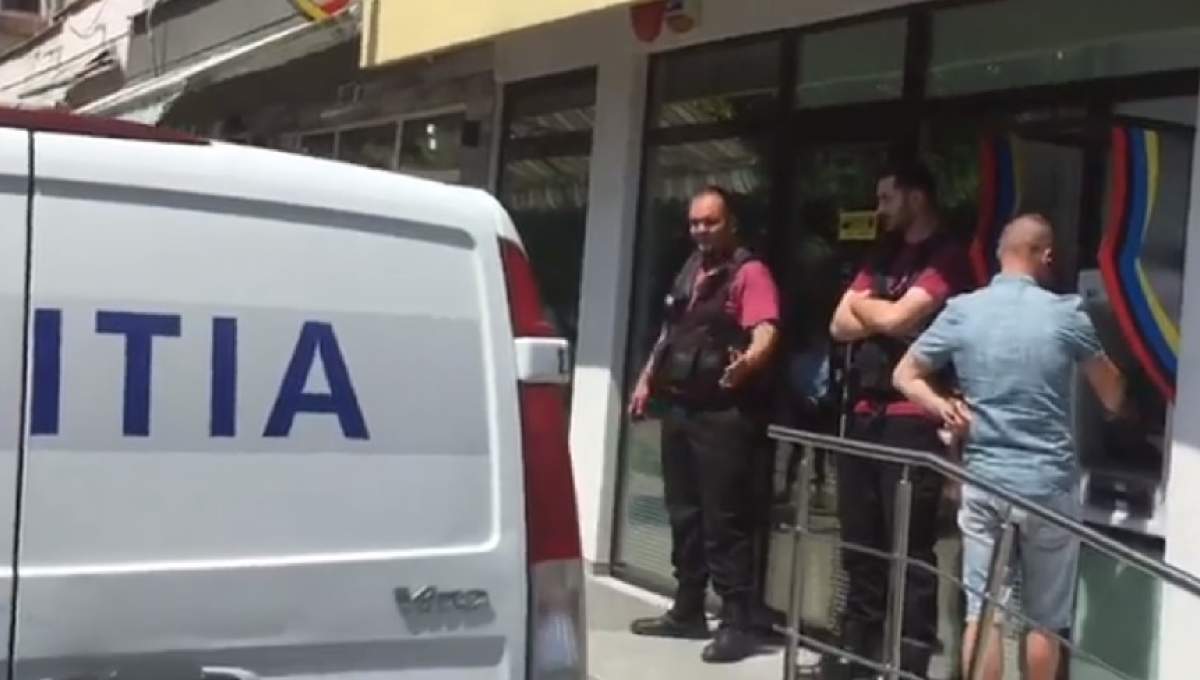 Jaf armat la o bancă din Baia Mare! Doi indivizi au ameninţat cu pistolul şi au furat o sumă uriaşă