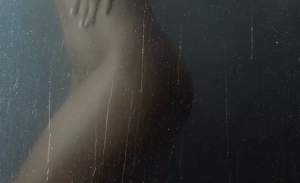 Antonia, goală sub duş! Imaginile fierbinţi care au isterizat internetul