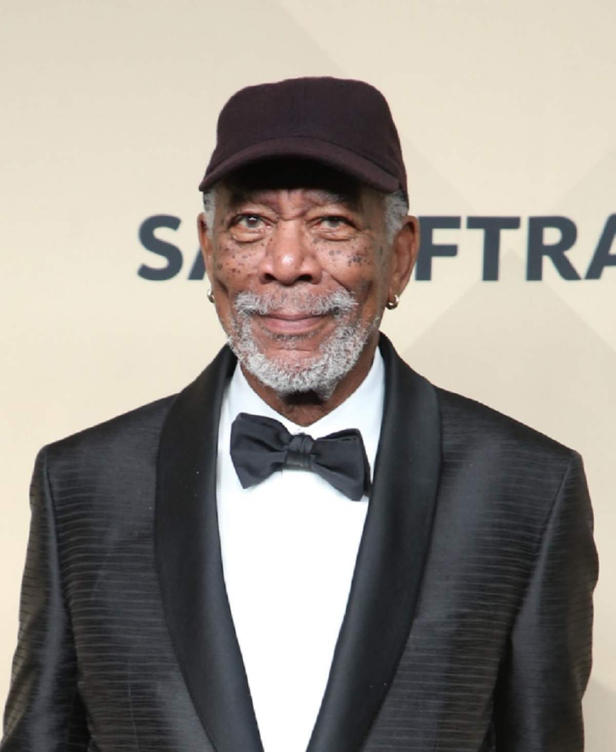 Actorul Morgan Freeman, acuzat de 8 femei de hărţuire sexuală. Ce le-ar fi făcut pe platourile de filmare