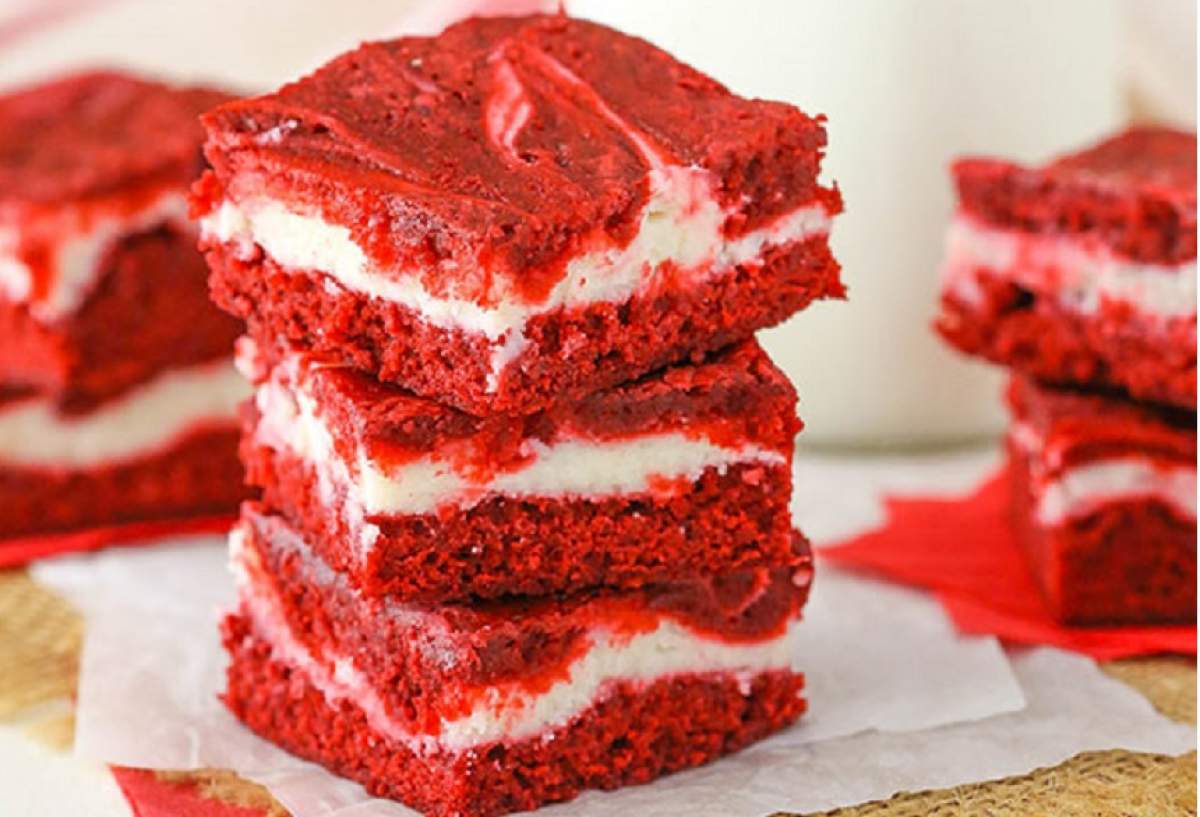 REȚETA ZILEI: Negrese red velvet cu amestec de cheesecake. Un altfel de desert!