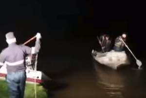 VIDEO / Durere fără margini pentru o familie din Moldova! Trei frați au murit înecați într-un lac