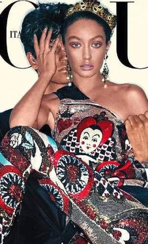 Gigi Hadid, photoshopată pe coperta unei reviste de modă. Fanii dau de pământ cu modelul, pe care îl acuză de înșelăciune 