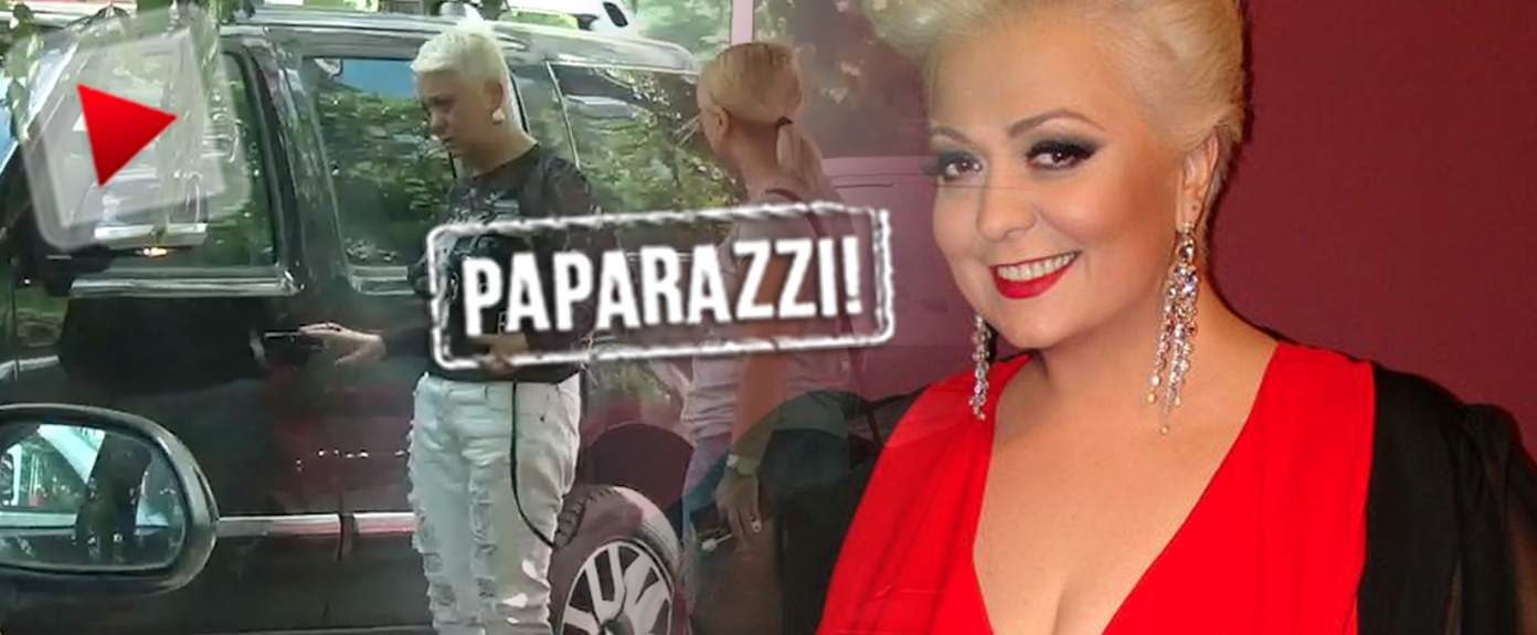 VIDEO PAPARAZZI  / Monica Anghel, o vedetă cu probleme! Cum era să rămână pieton celebra cântăreaţă