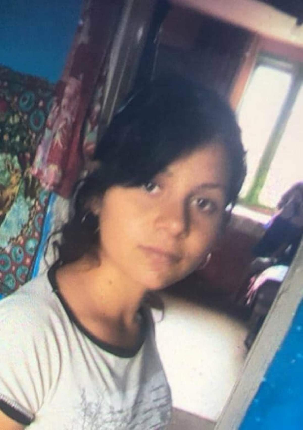 O adolescentă de 14 ani, dată dispărută de trei zile! Poliţiştii din Bihor cer ajutor pentru găsirea fetei