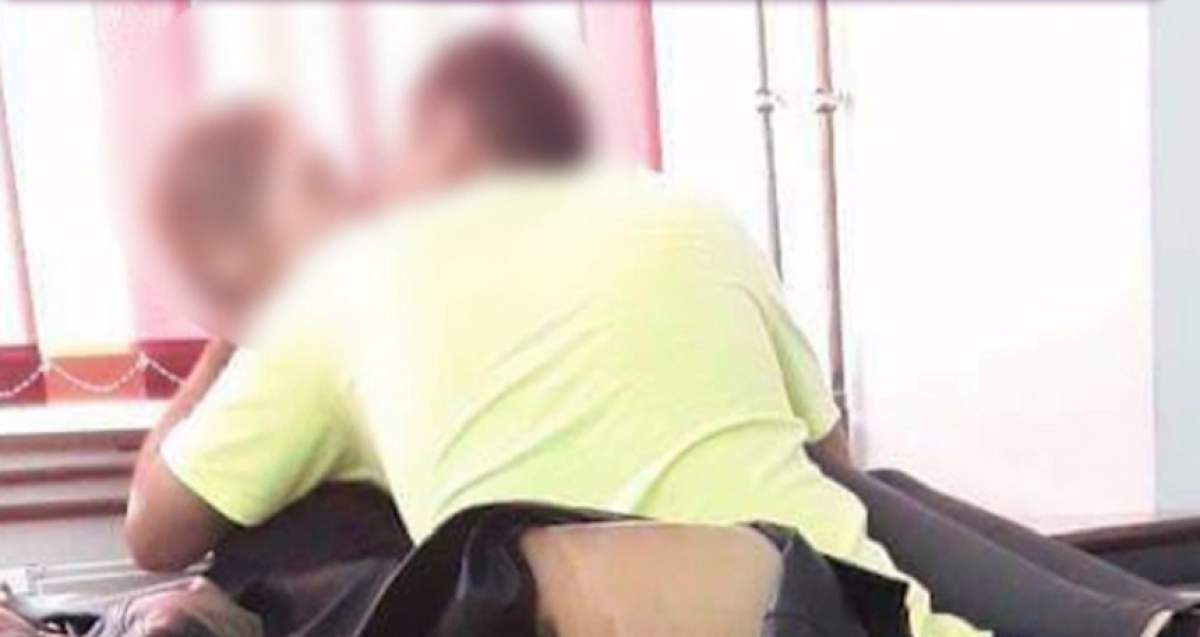 Elevii fac acuzaţii grave, după ce profesorul de engleză a fost filmat în timp ce sărută şi pipăia o elevă: "Nu este un caz izolat!"