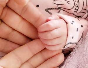 FOTO / Laura Cosoi a născut! Ce nume frumos a ales pentru fetița ei