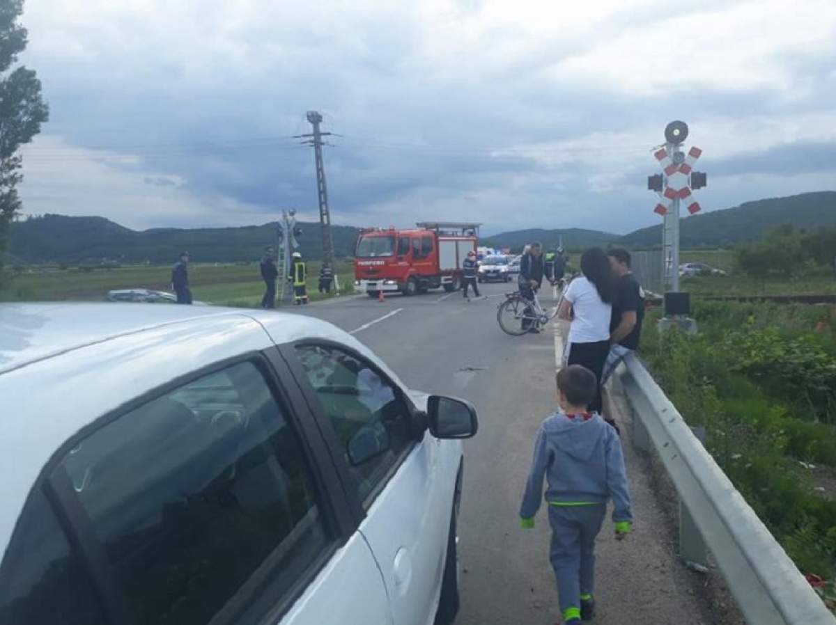 Accident grav în Olt, la trecerea la nivel cu calea ferată!  Două femei şi un bărbat, printre victime