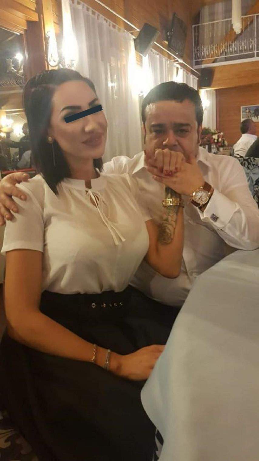 FOTO / Adrian Minune, în tandrețuri cu o femeie, alta decât soția! Manelistul este asaltat cu mesaje de la o brunetă misterioasă