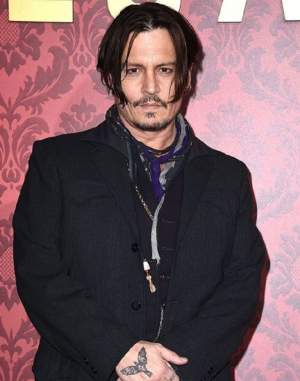 FOTO / A apărut slab şi palid, iar acum s-a ras pe cap! Johnny Depp a apărut într-o ipostază îngrijorătoare