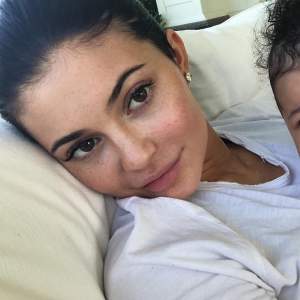 Kylie Jenner și-a șters toate pozele cu fiica ei. Vedeta a recurs la acest gest dintr-un motiv terifiant