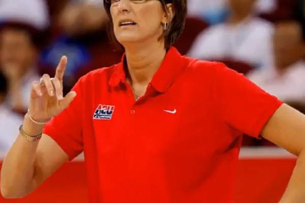 O renumită sportivă a murit subit la vârsta de 56 de ani: "Suntem devastaţi de această pierdere"