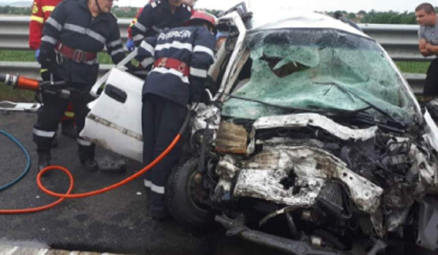 VIDEO / Carnagiu pe autostrada A1. Patru oameni au murit, iar alţi trei sunt în stare gravă