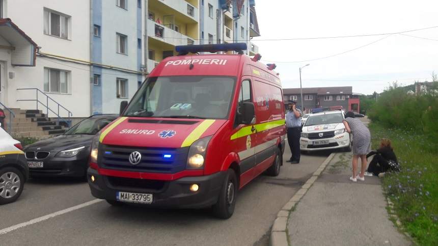 FOTO / Un medic stomatolog a murit după ce s-a aruncat de pe geamul bucătăriei. Primele imagini de la faţa locului